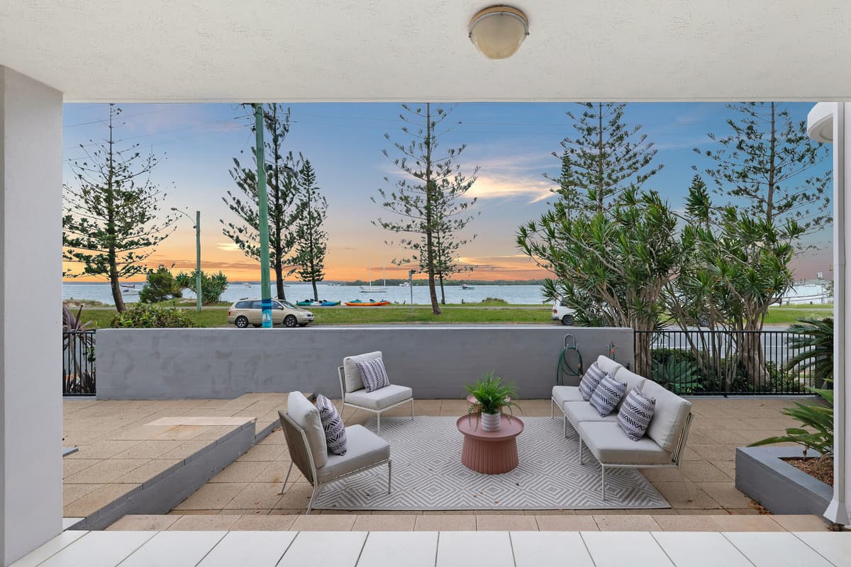 1/460 Marine Parade, Biggera Waters