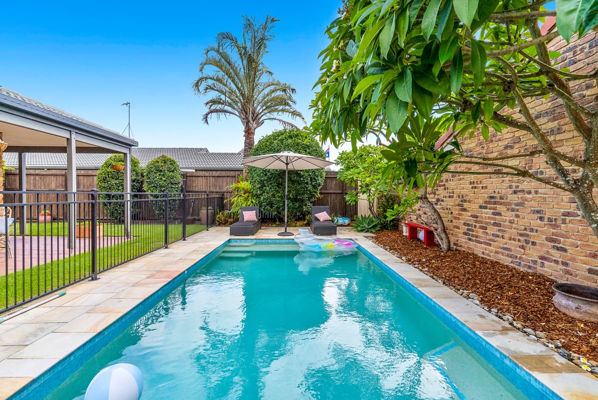10 Oriole Court, Burleigh Waters