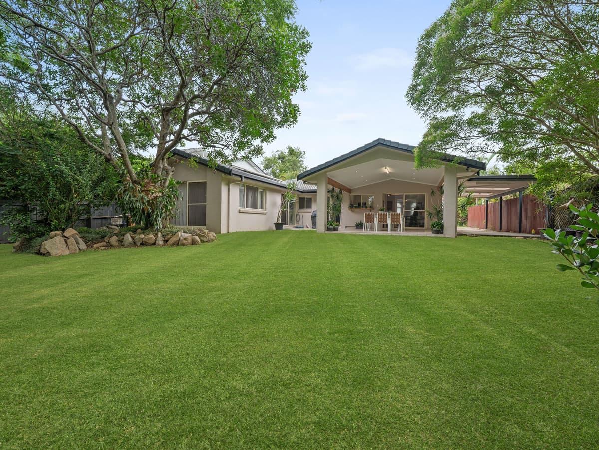 64 Dobell Street, Indooroopilly