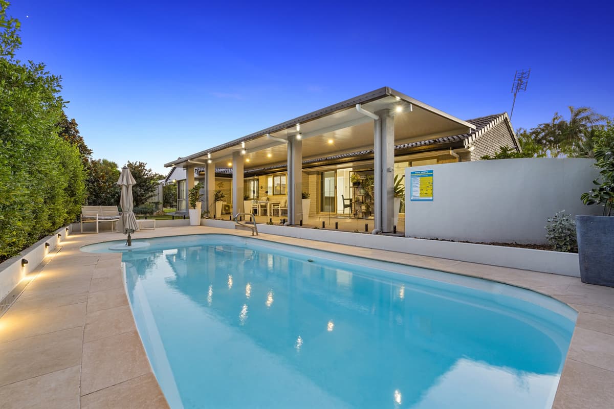 99 Parkwood Boulevard, Parkwood