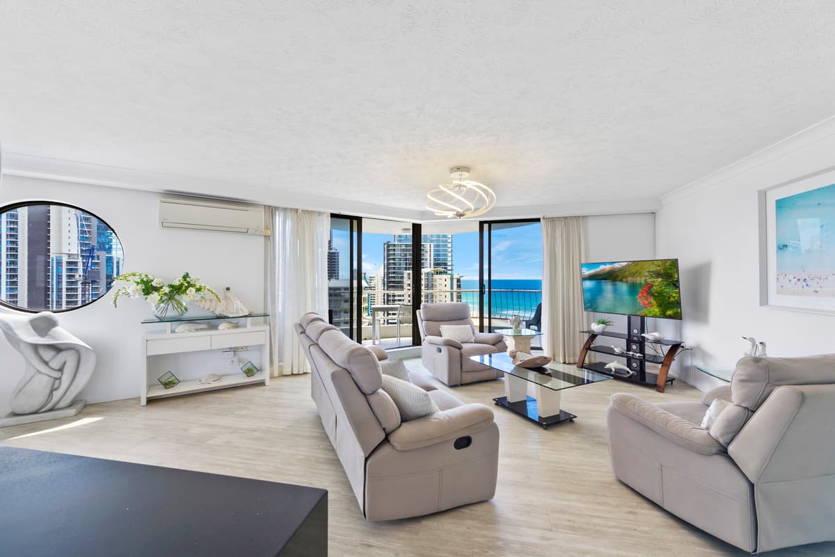 67/4 Thornton Street, Surfers Paradise