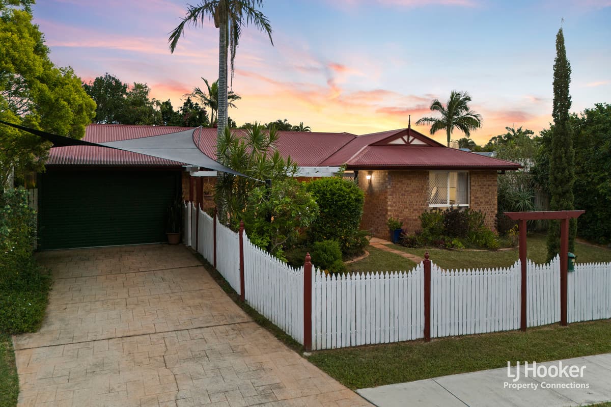 27 Flinders Way, Albany Creek