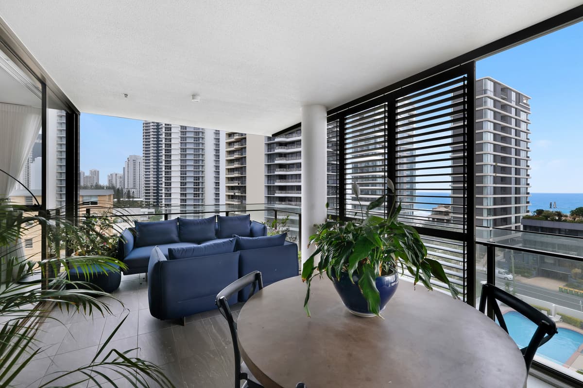701/5 Pacific Street, Main Beach