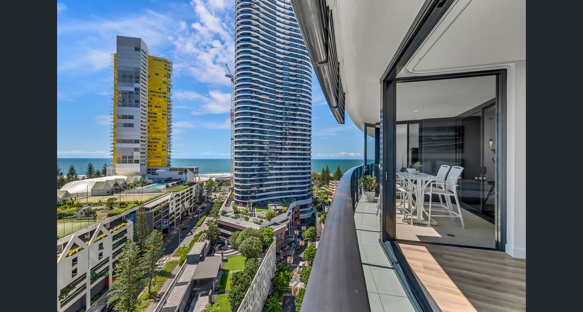 21204/21 Elizabeth Avenue, Broadbeach