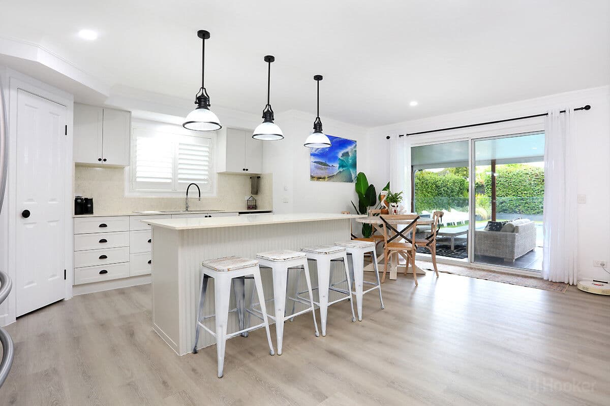 4 Clematis Avenue, Hollywell