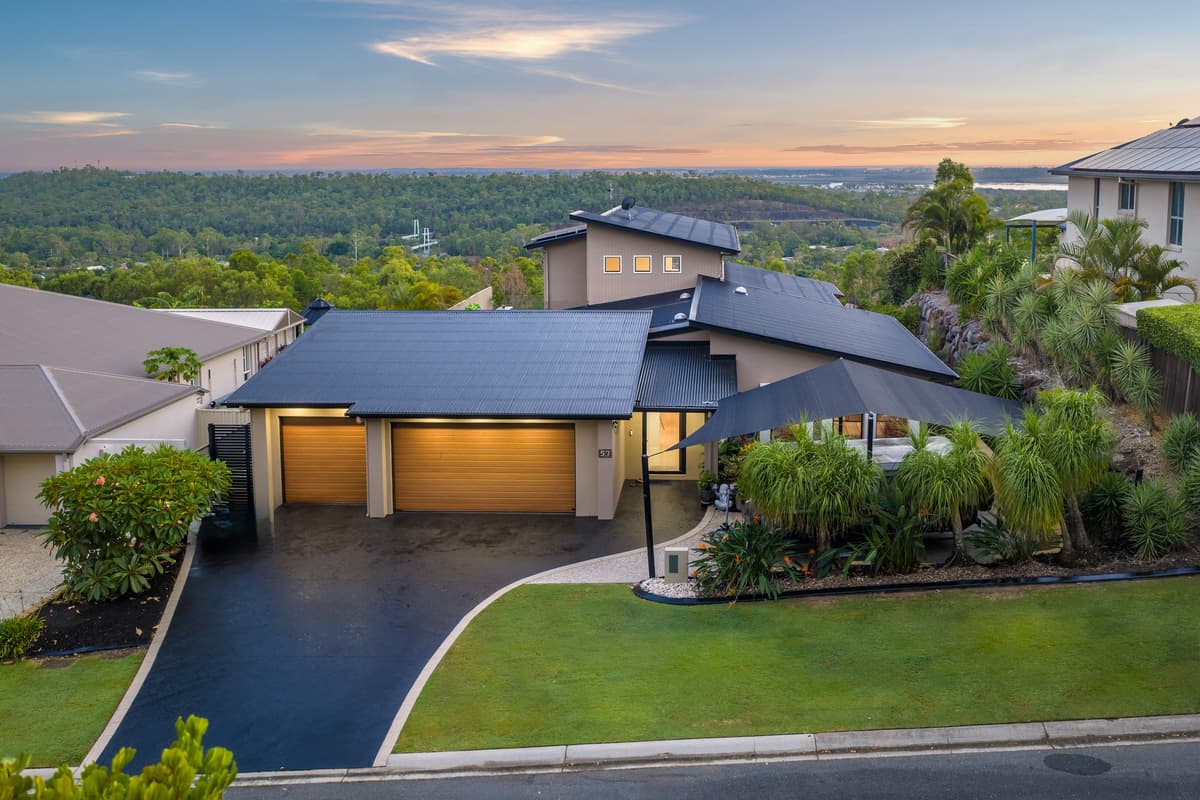 57 Hillary Circuit, Pacific Pines