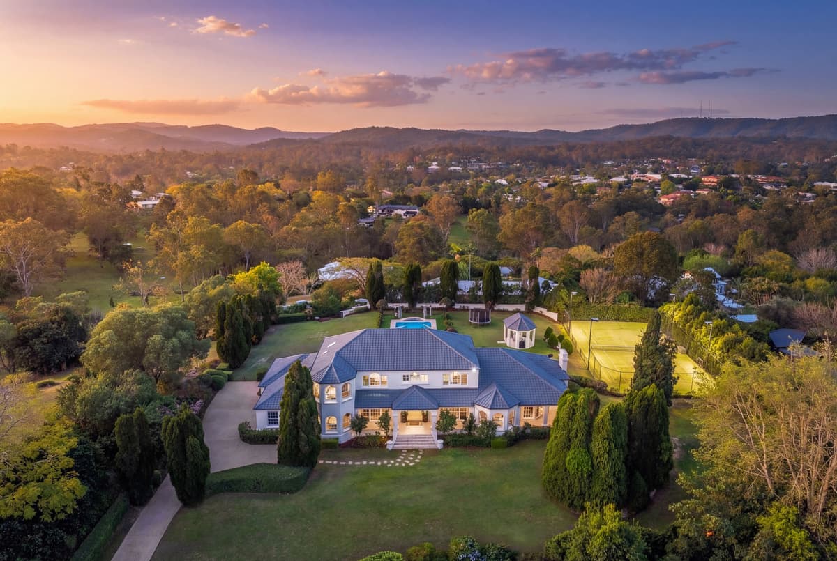 17 Leatherwood Place, Brookfield