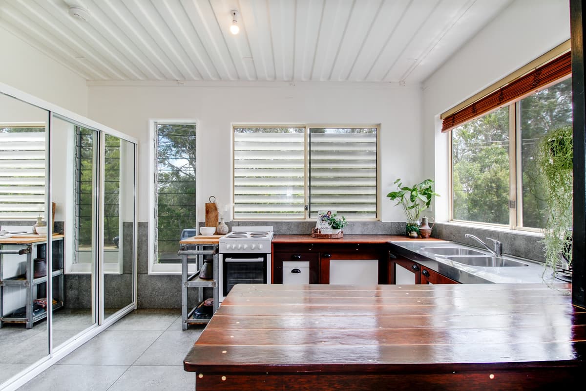 22 Waterside Dr, Macleay Island