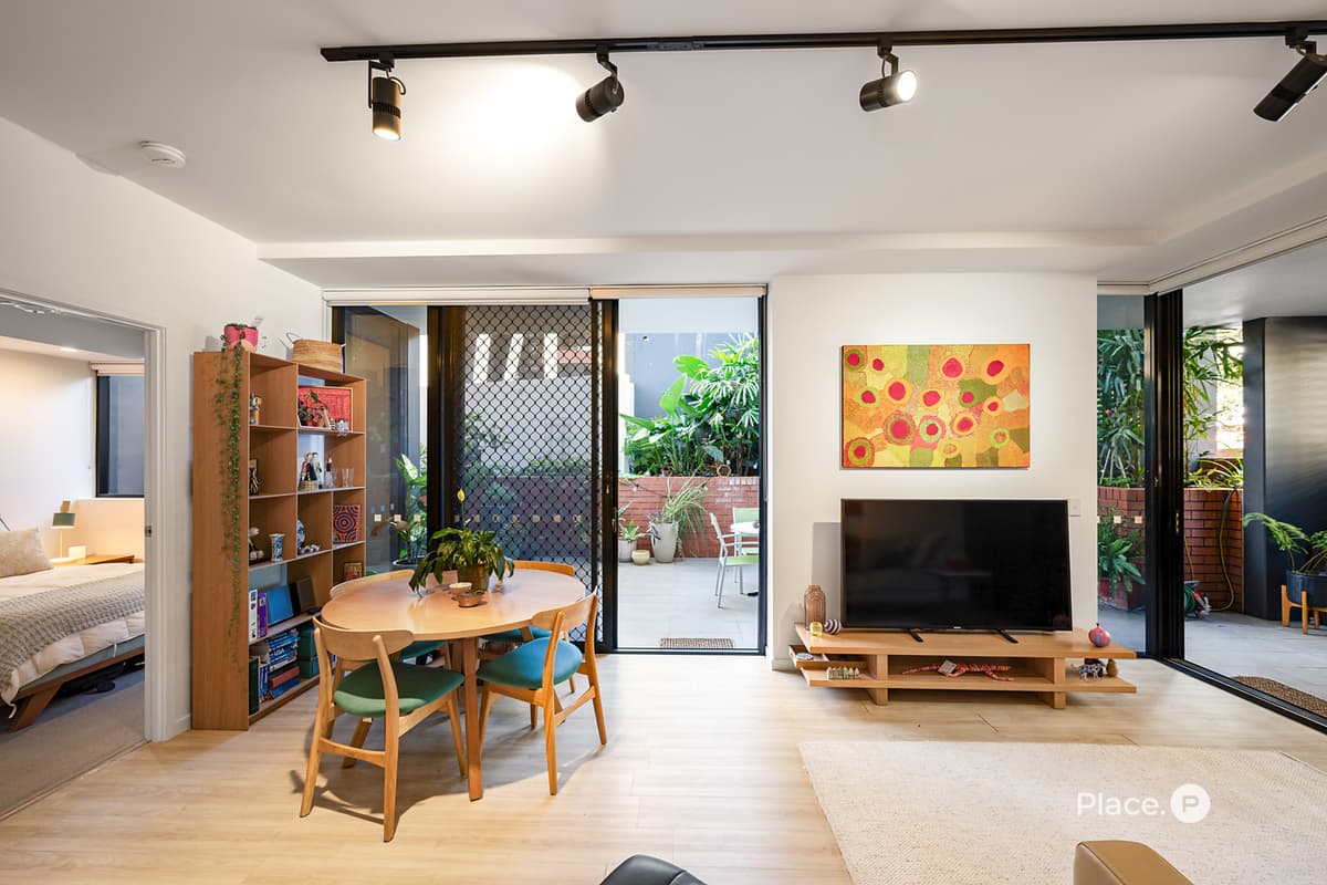 1002/9 Edmondstone Street, South Brisbane