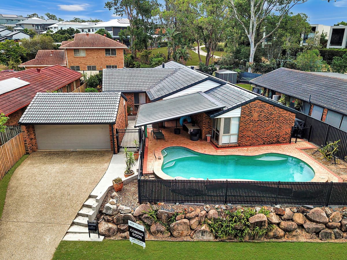 12 Windrush Street, Carina