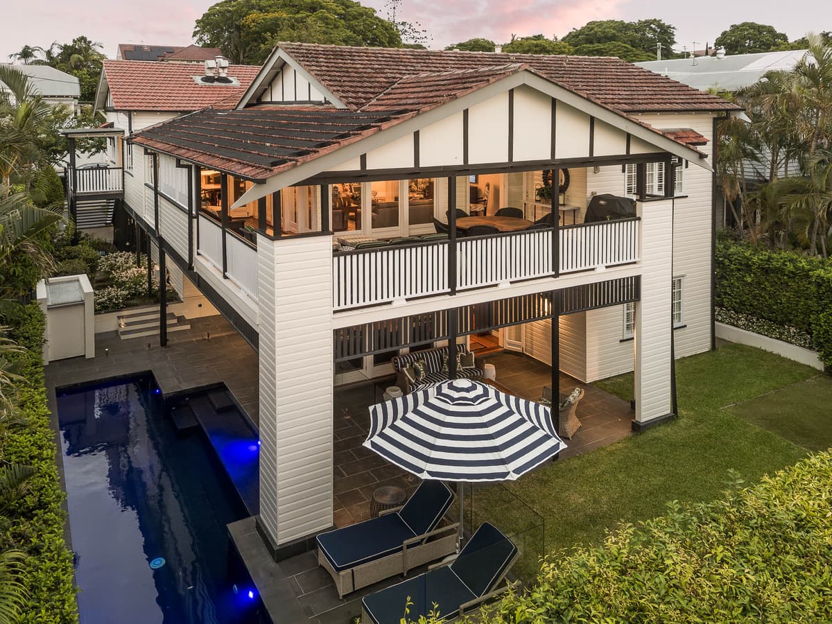 22 Sefton Avenue, Clayfield