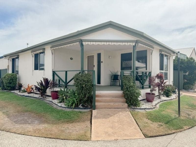 142/70 Hansford Road, Coombabah