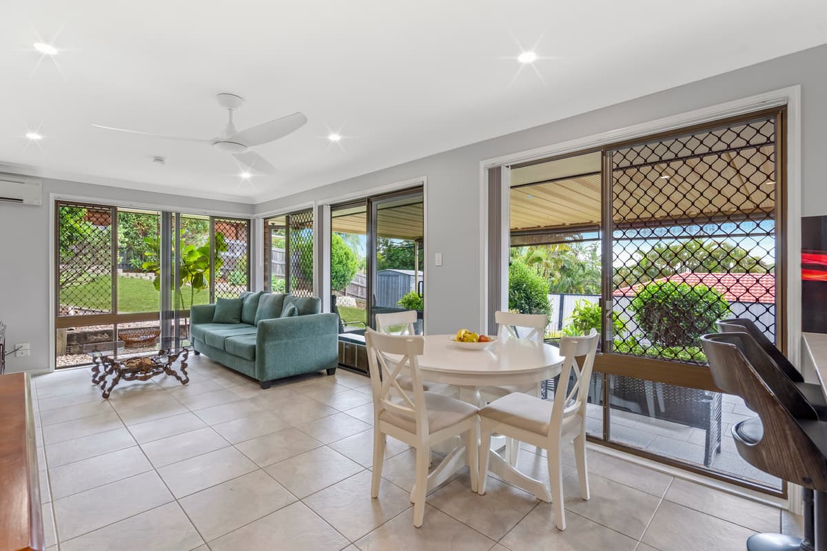 9 Jules Avenue, Rochedale South