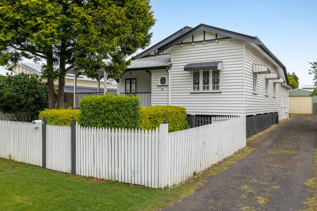 16 Charlotte Street, Newtown