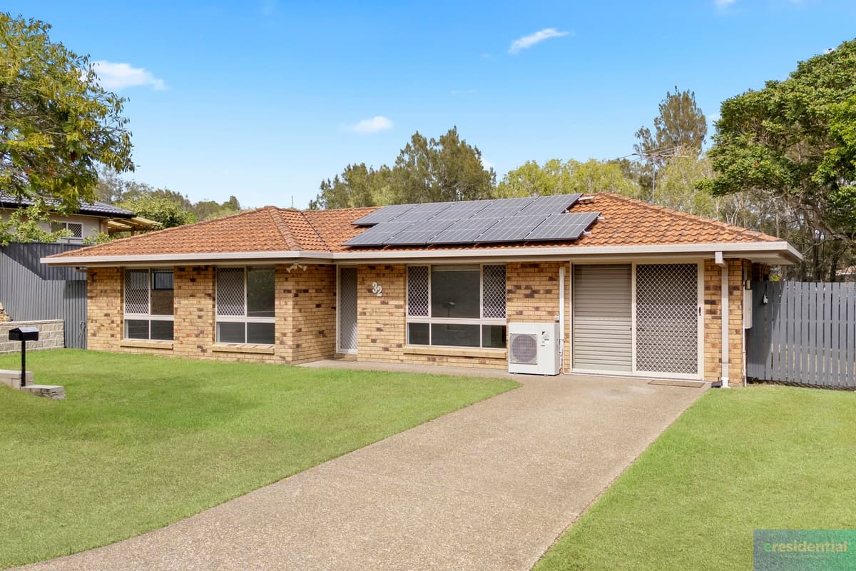 32 Leighton Drive, Edens Landing