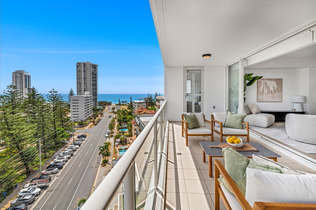 24/20 Queensland Avenue, Broadbeach