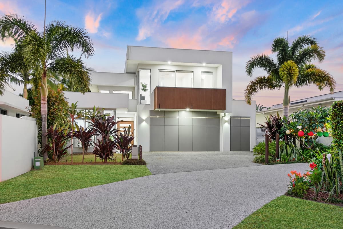 7822 Pavilions Close, Hope Island