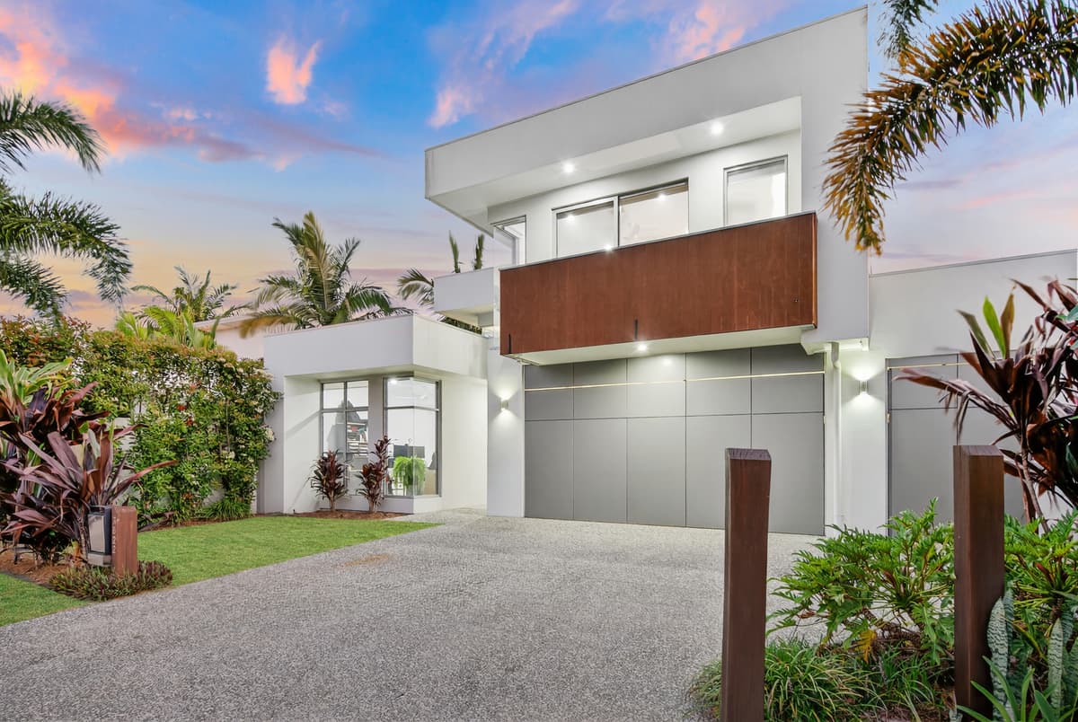 7822 Pavilions Close, Hope Island