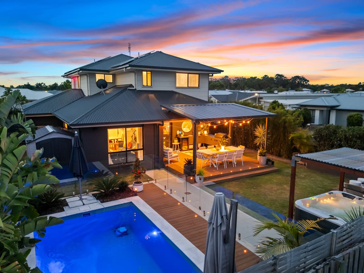 2 Stairway Street, Coomera