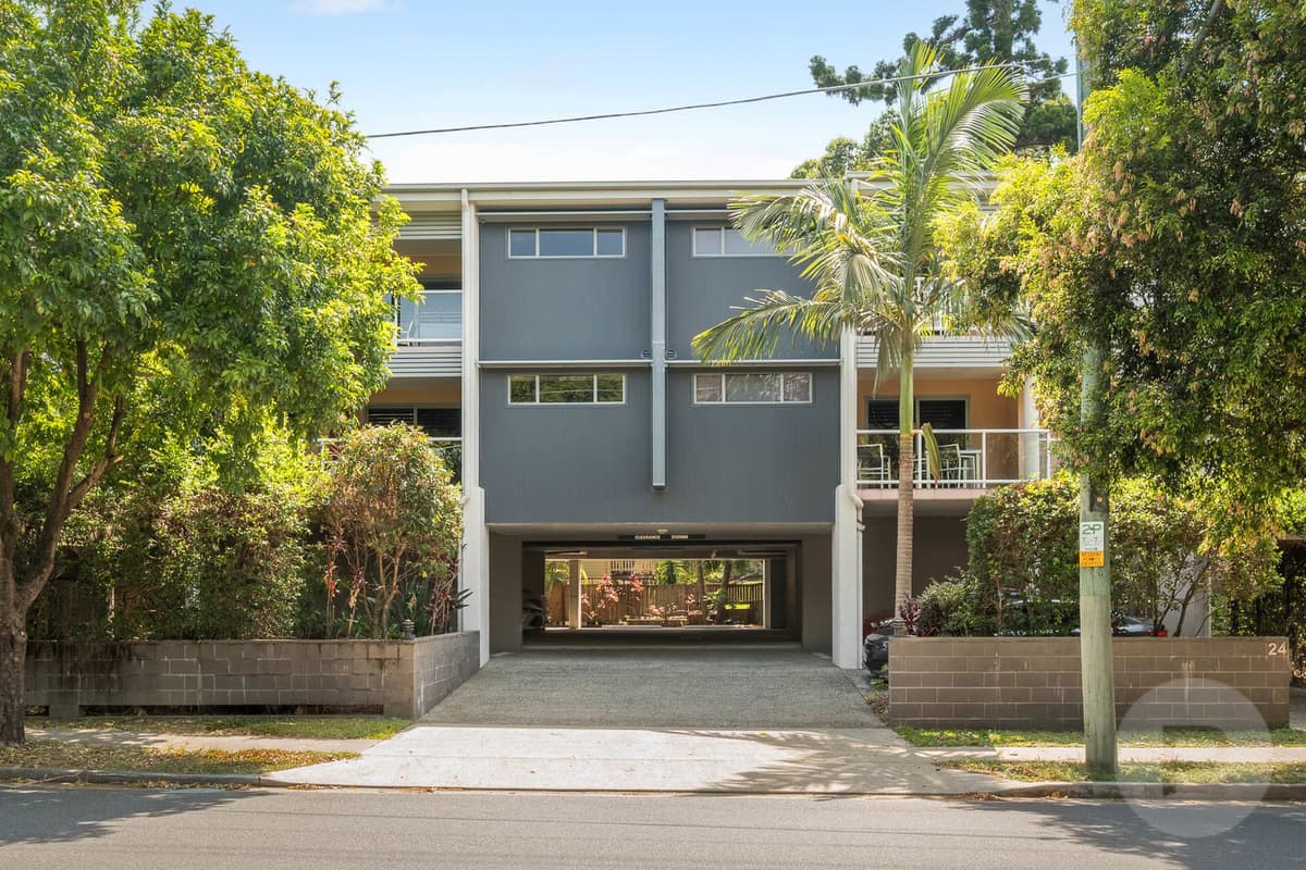 24 Moorak Street, Taringa