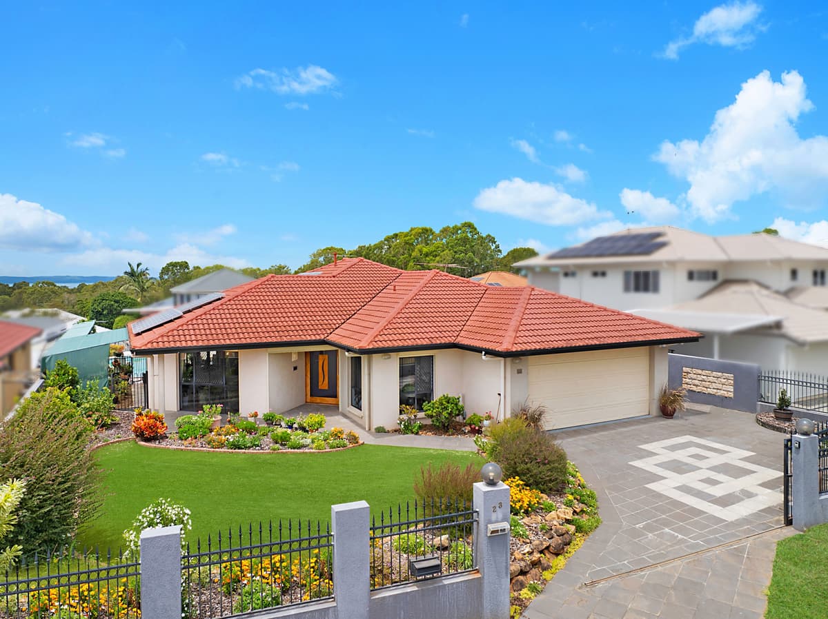 23 Paranka Drive North, Cleveland