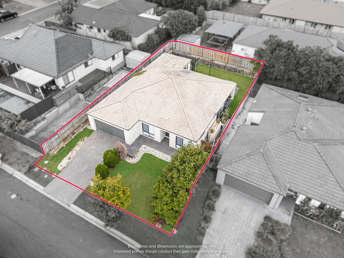 32 Charlton Crescent, Ormeau