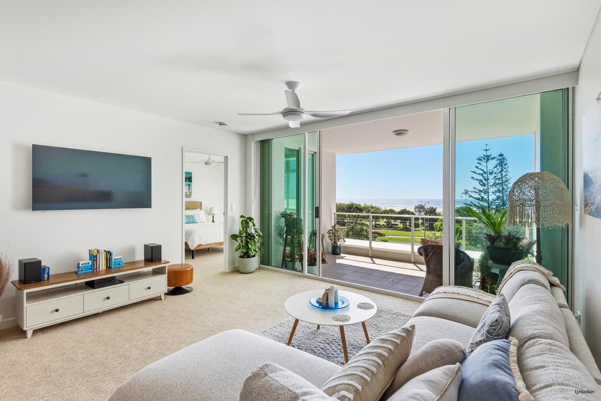 209/2 Creek Street, Coolangatta