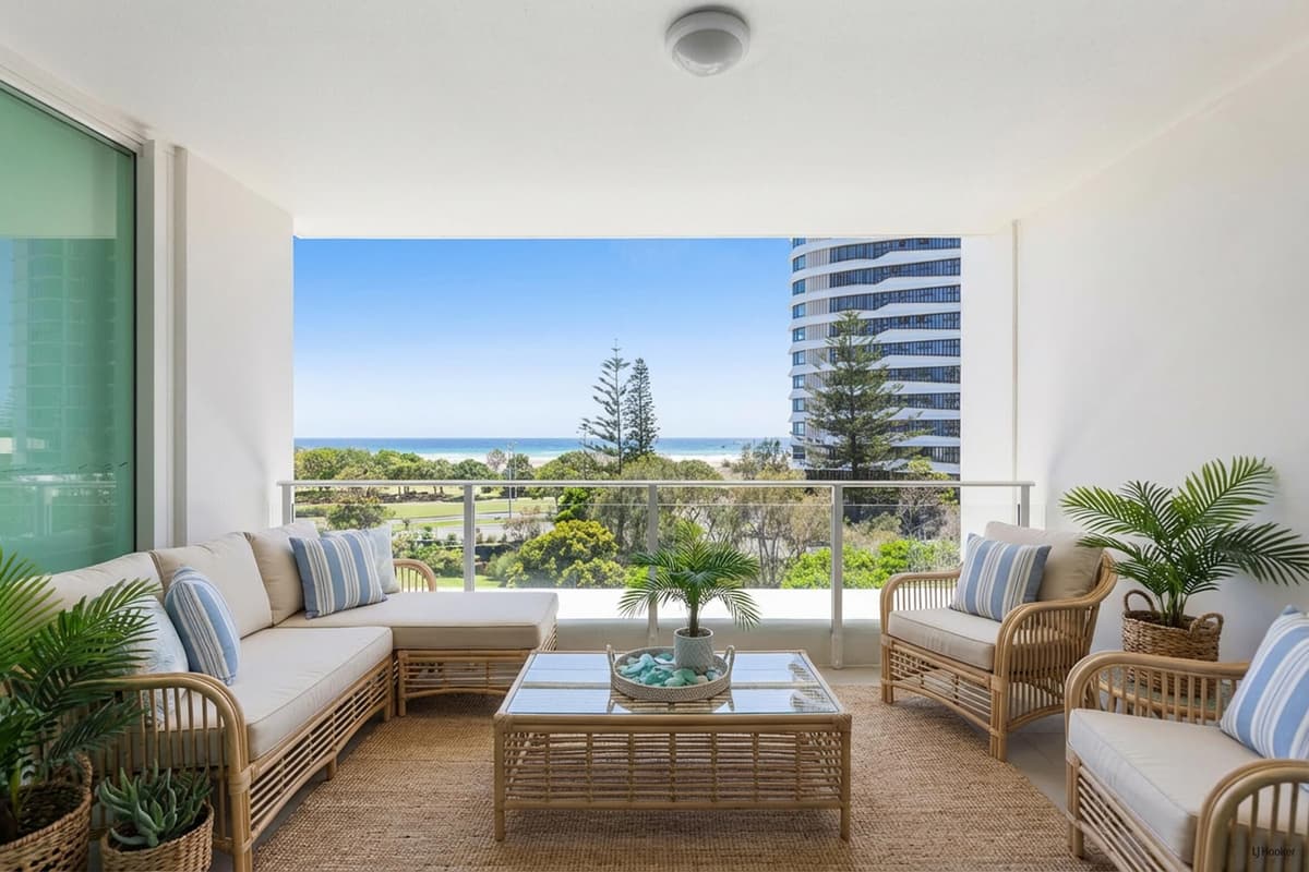 209/2 Creek Street, Coolangatta