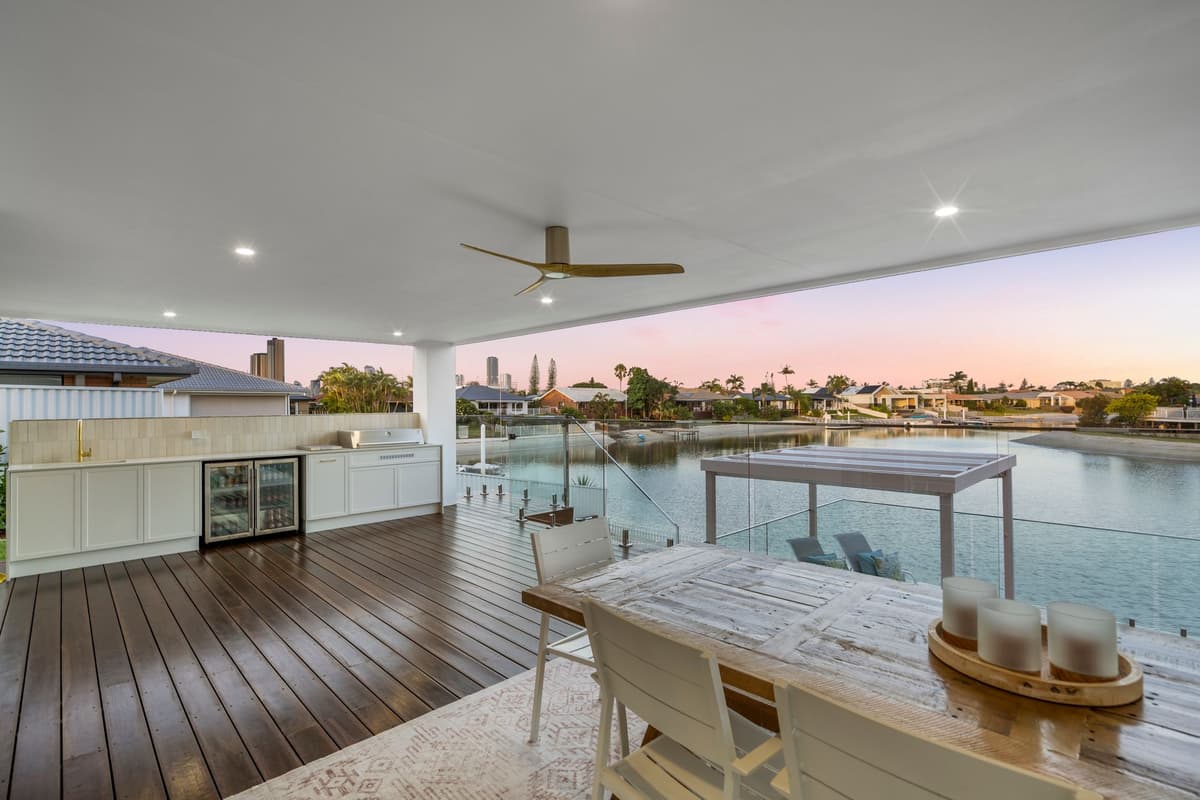 210 Sunshine Boulevard, Mermaid Waters