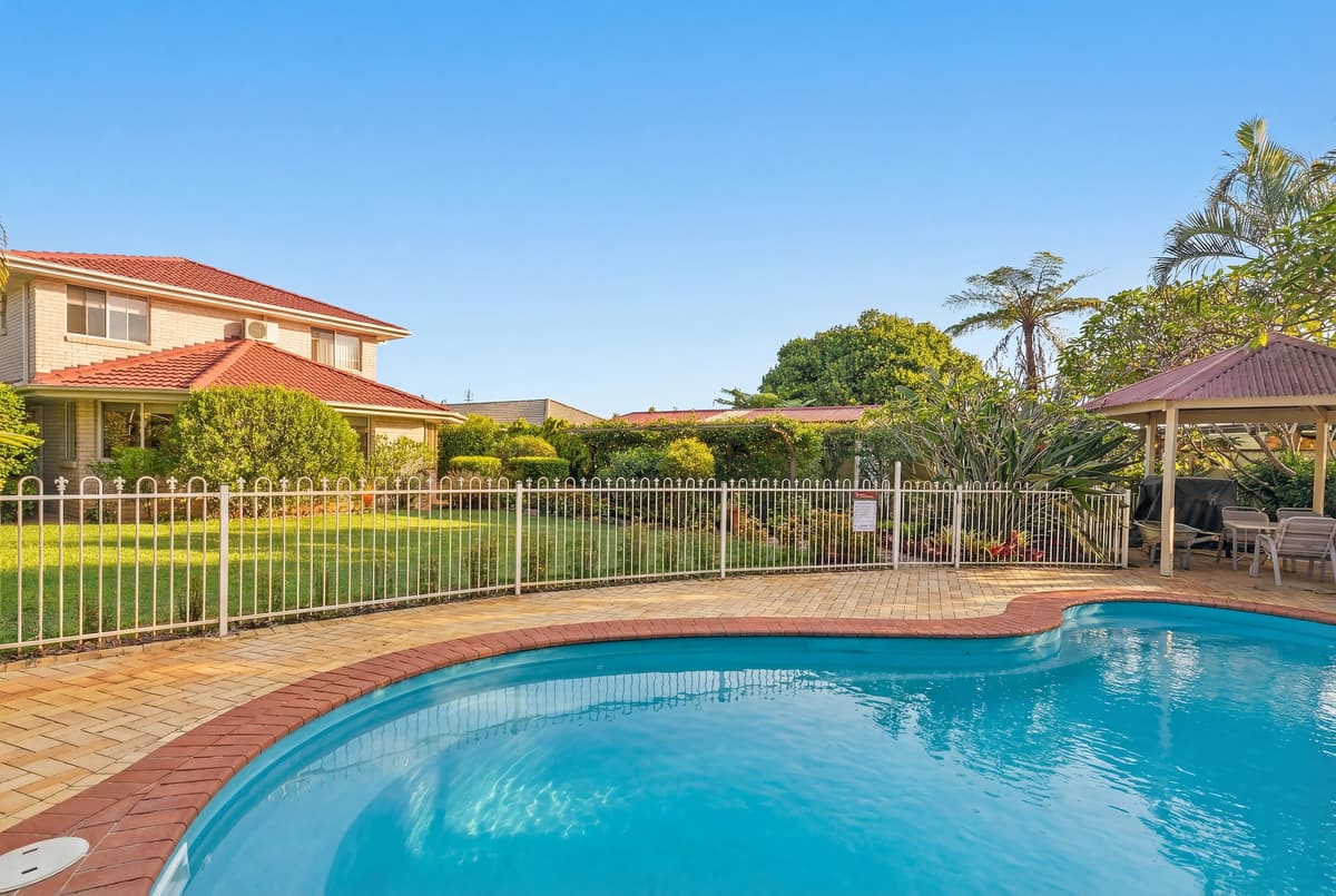 8 Blackbean Court, Elanora