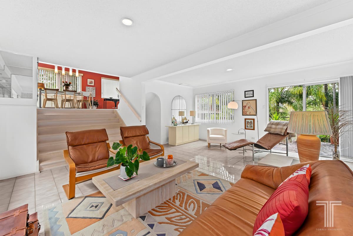 10 Baloo Street, Holland Park West