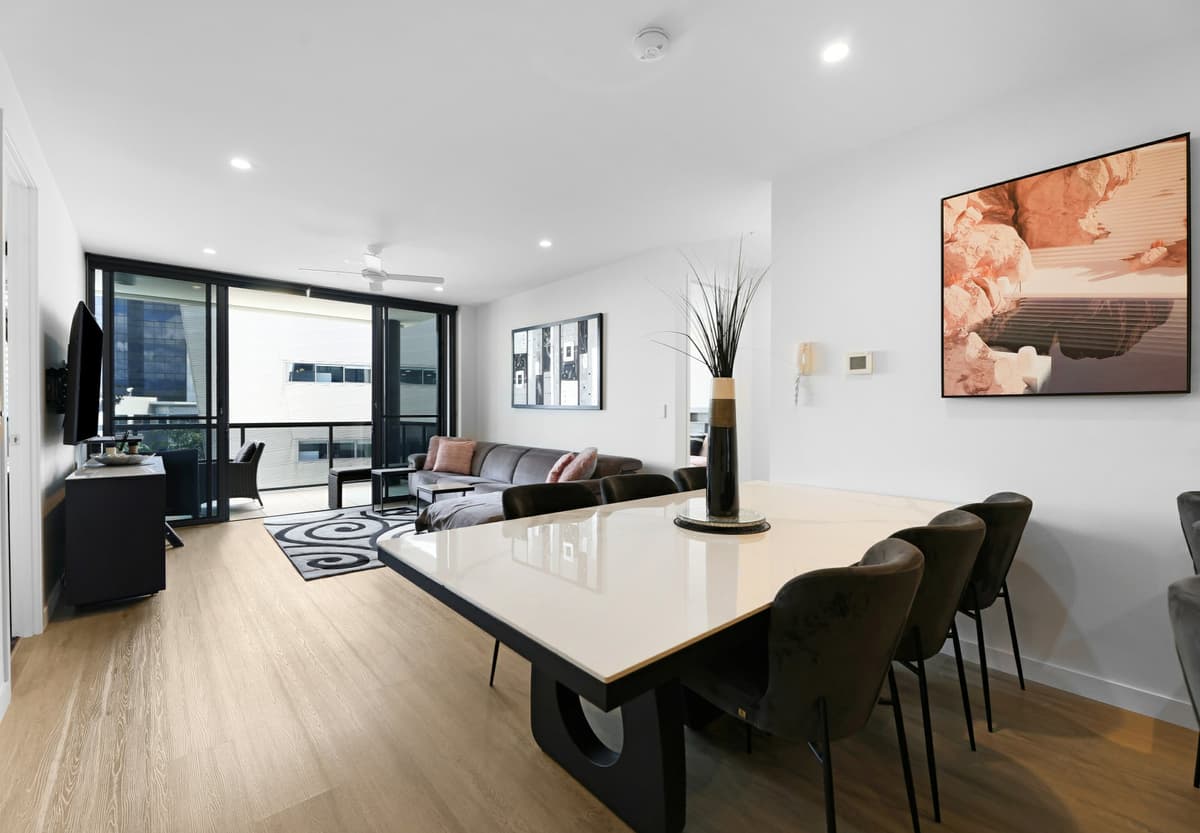 409/1 Waterfront Place, Robina