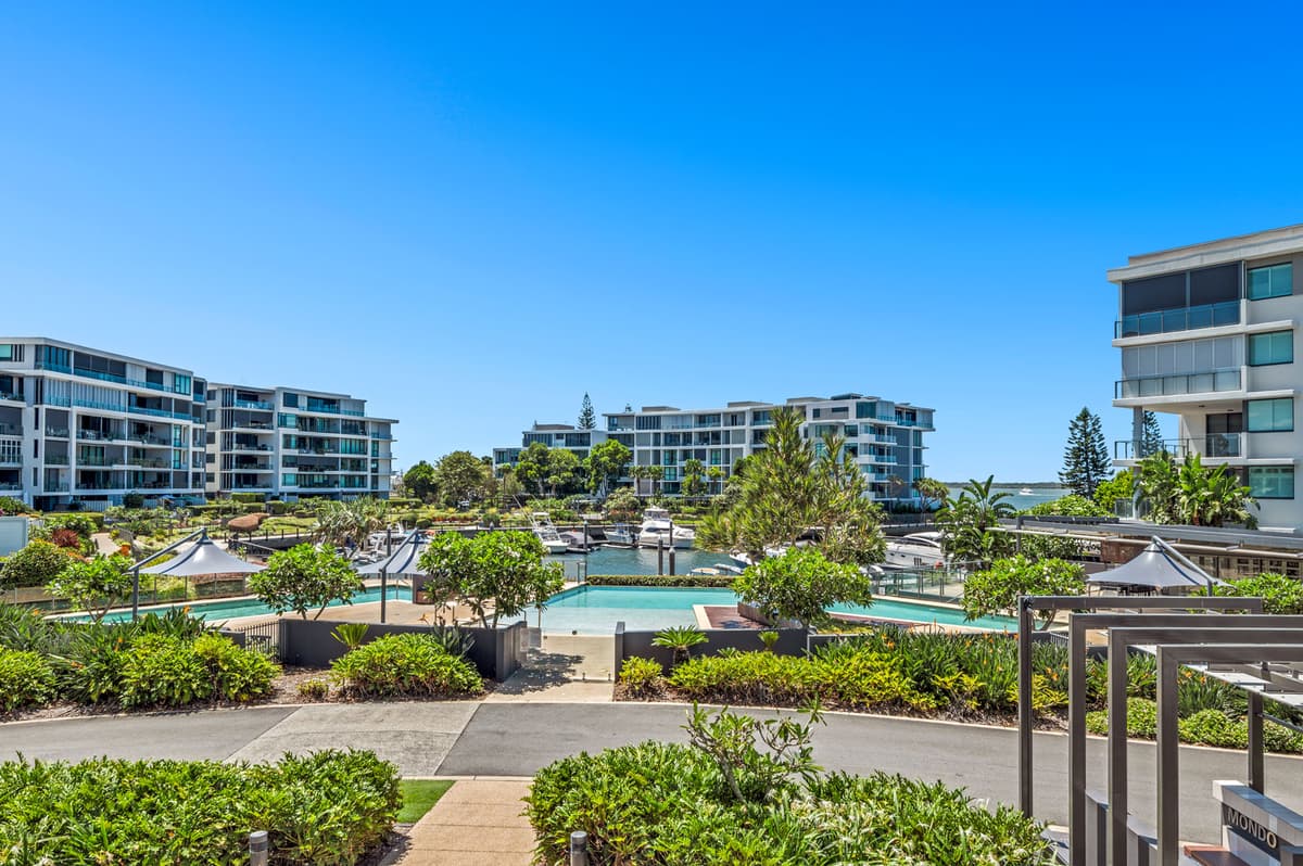 3204/323 Bayview Street, Hollywell