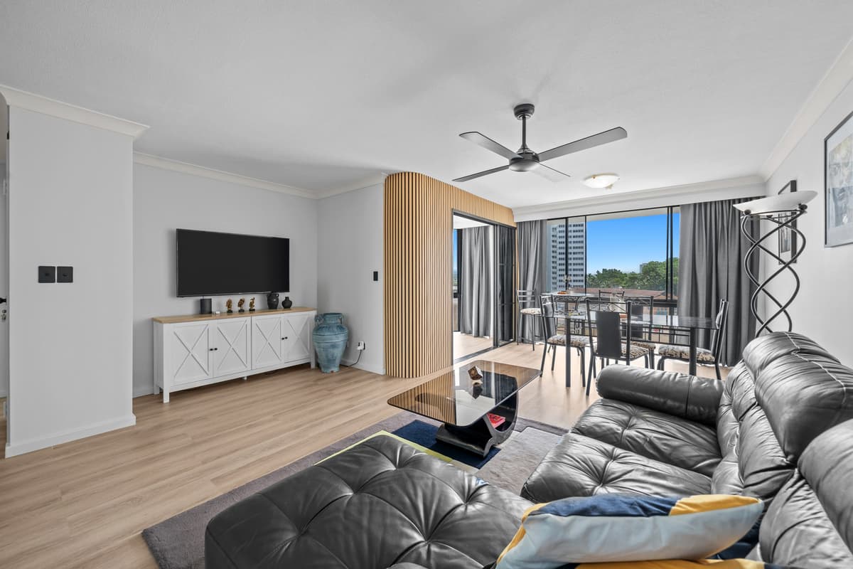 502/70 Remembrance Drive, Surfers Paradise