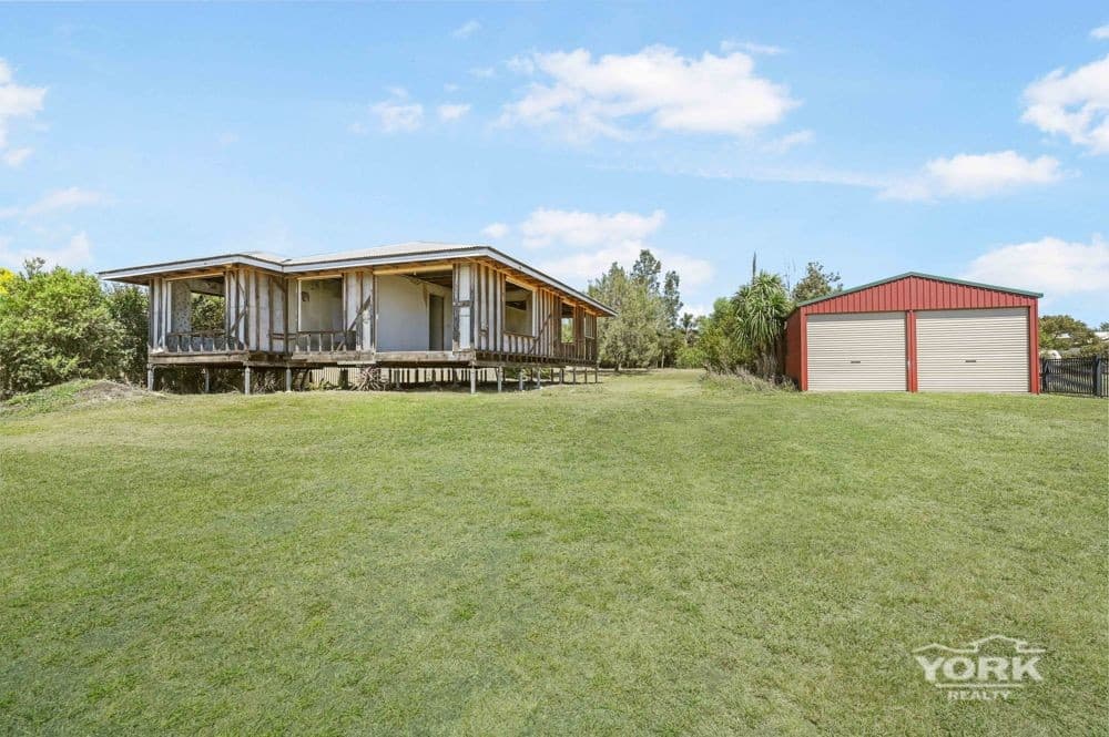 70 Phipps Drive, Meringandan West