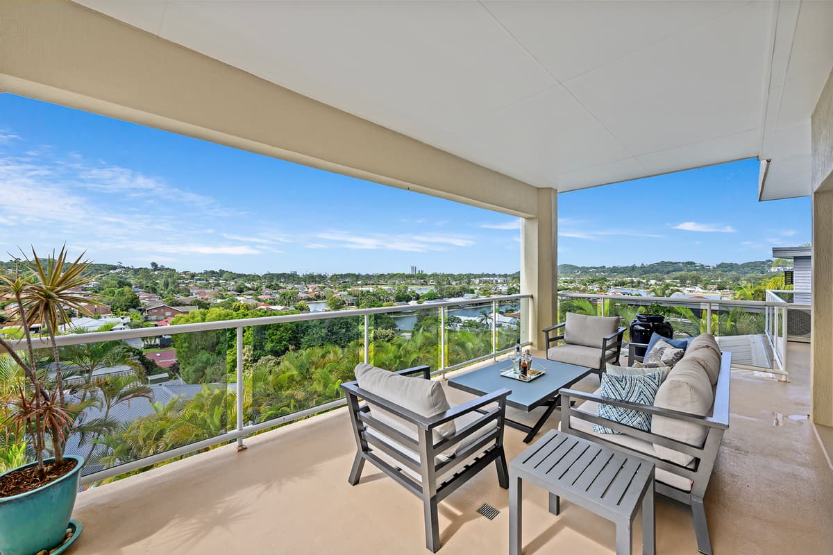 10 Radiata Court, Elanora