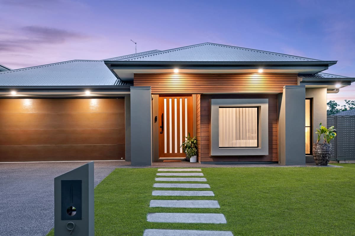 9 Lone Pine Circuit, Upper Coomera