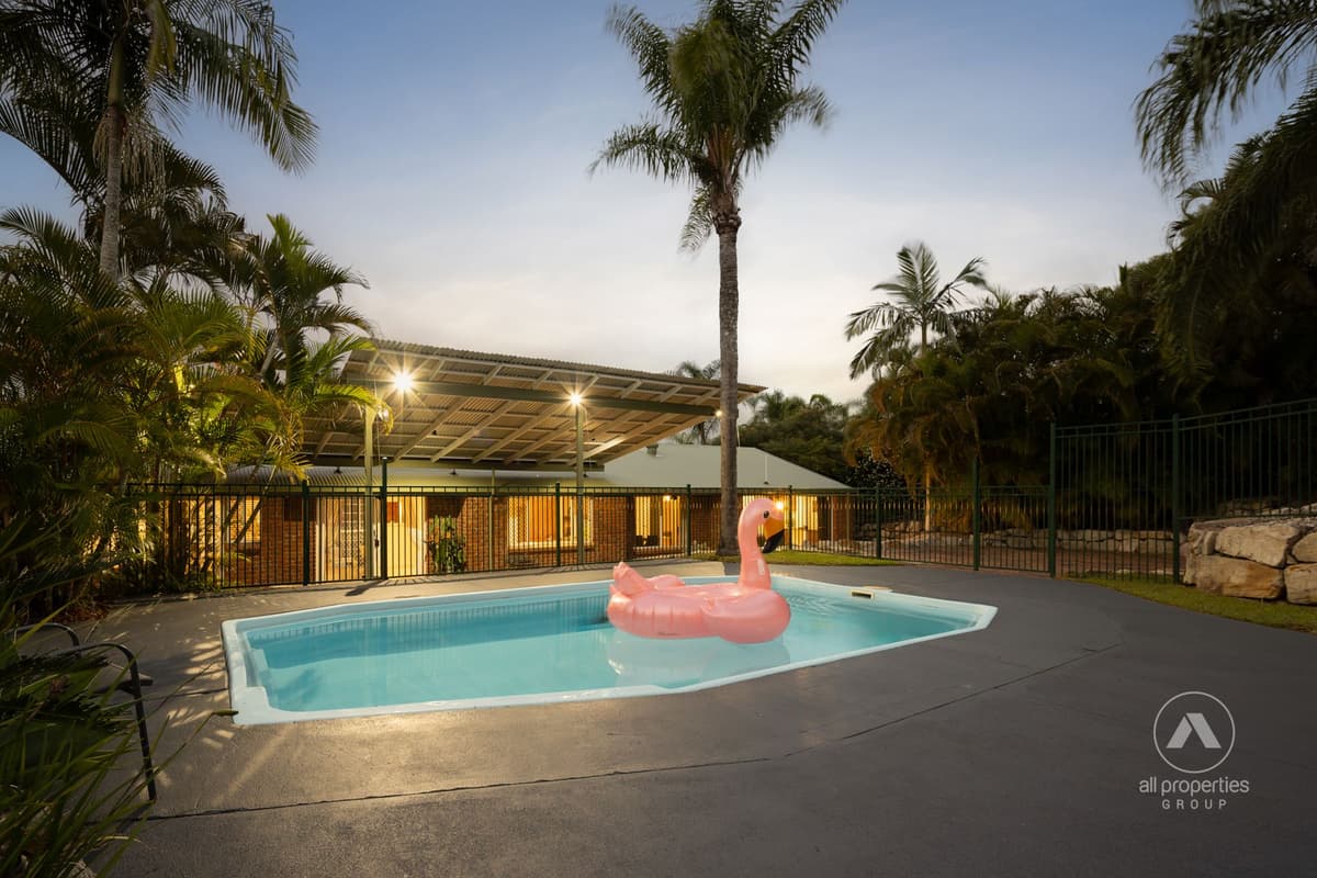 4 Kentucky Crescent, Oxenford