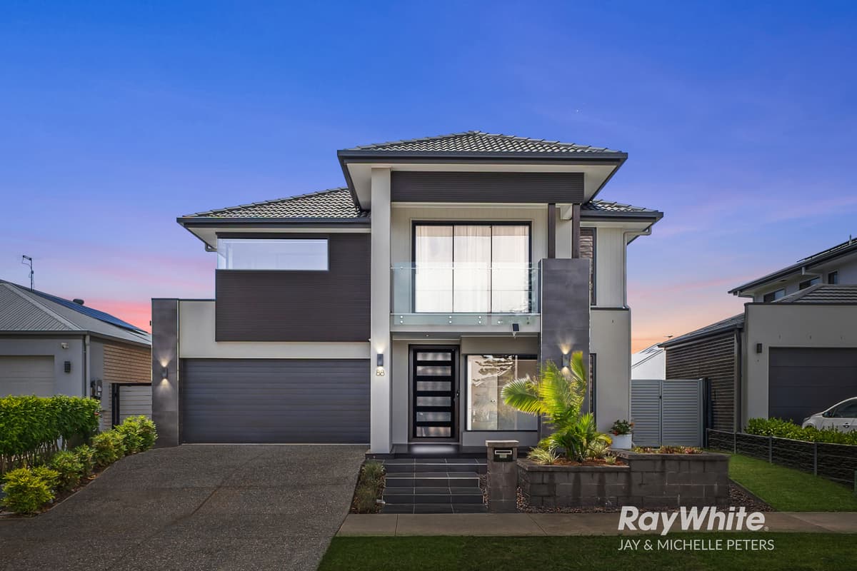 88 Lakeview Promenade, Newport