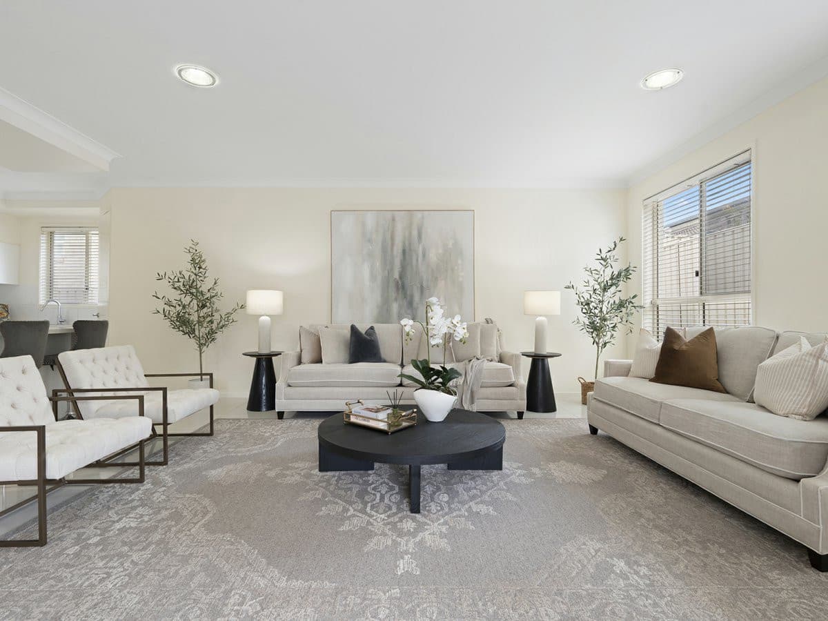 8 Golden Place, Robertson