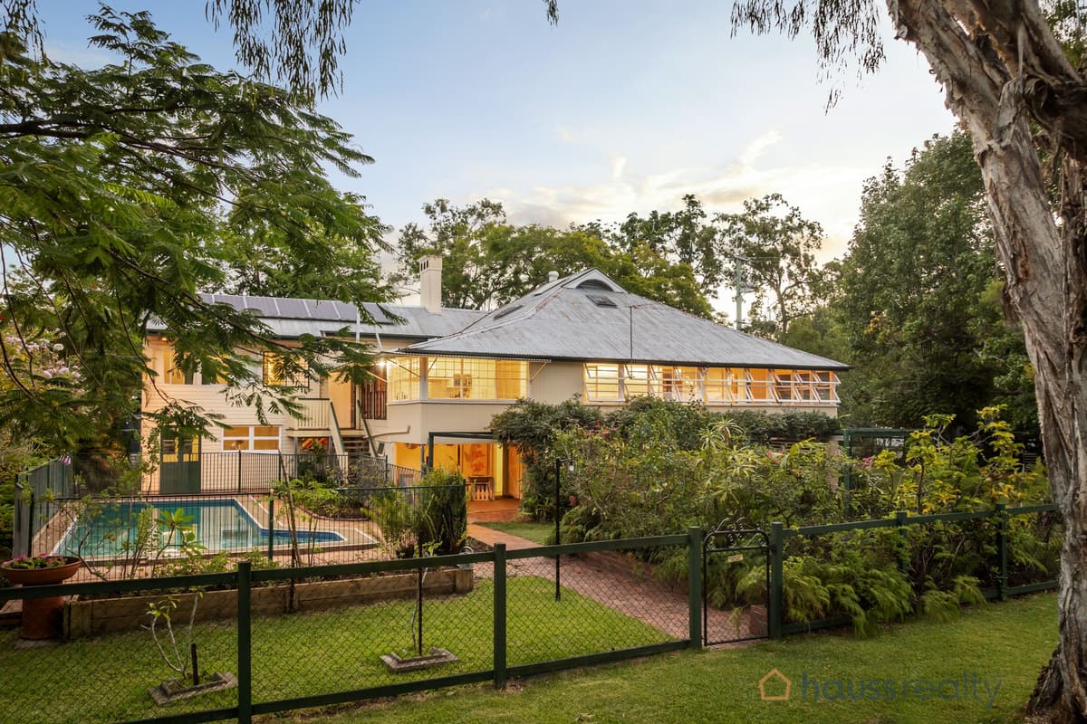 140 Laurel Avenue, Chelmer