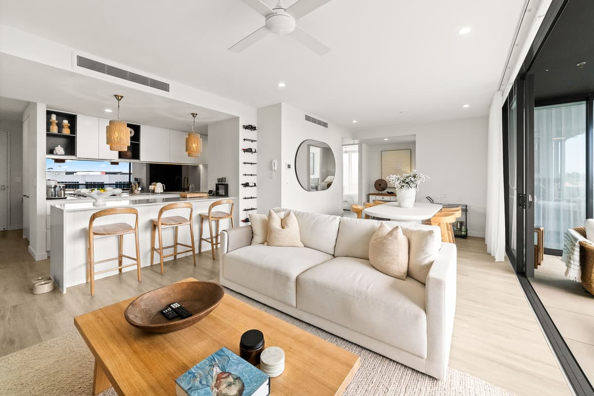 407/1 Waterfront Place, Robina