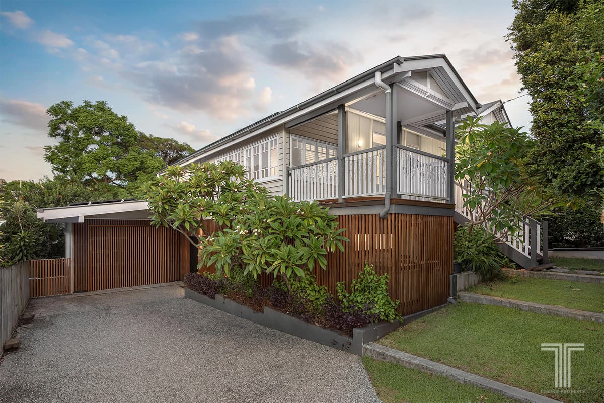 54 Macaulay Street, Coorparoo