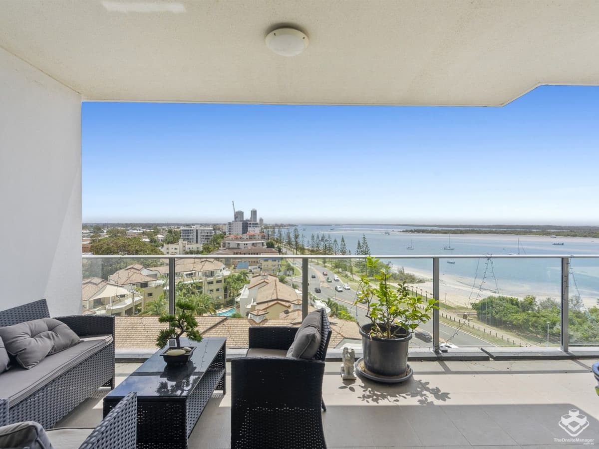 902/388 Marine Parade, Labrador