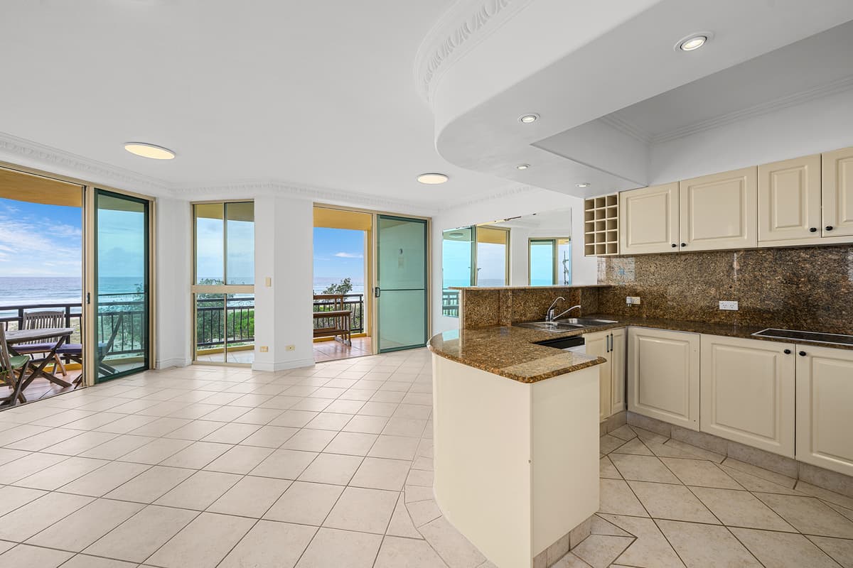 3/305 Golden Four Drive, Bilinga