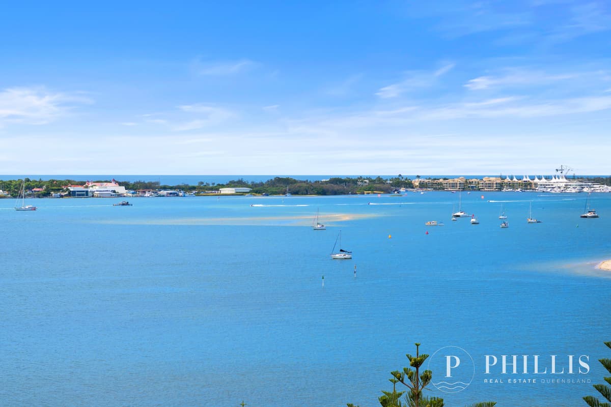 1002/212 Marine Parade, Labrador
