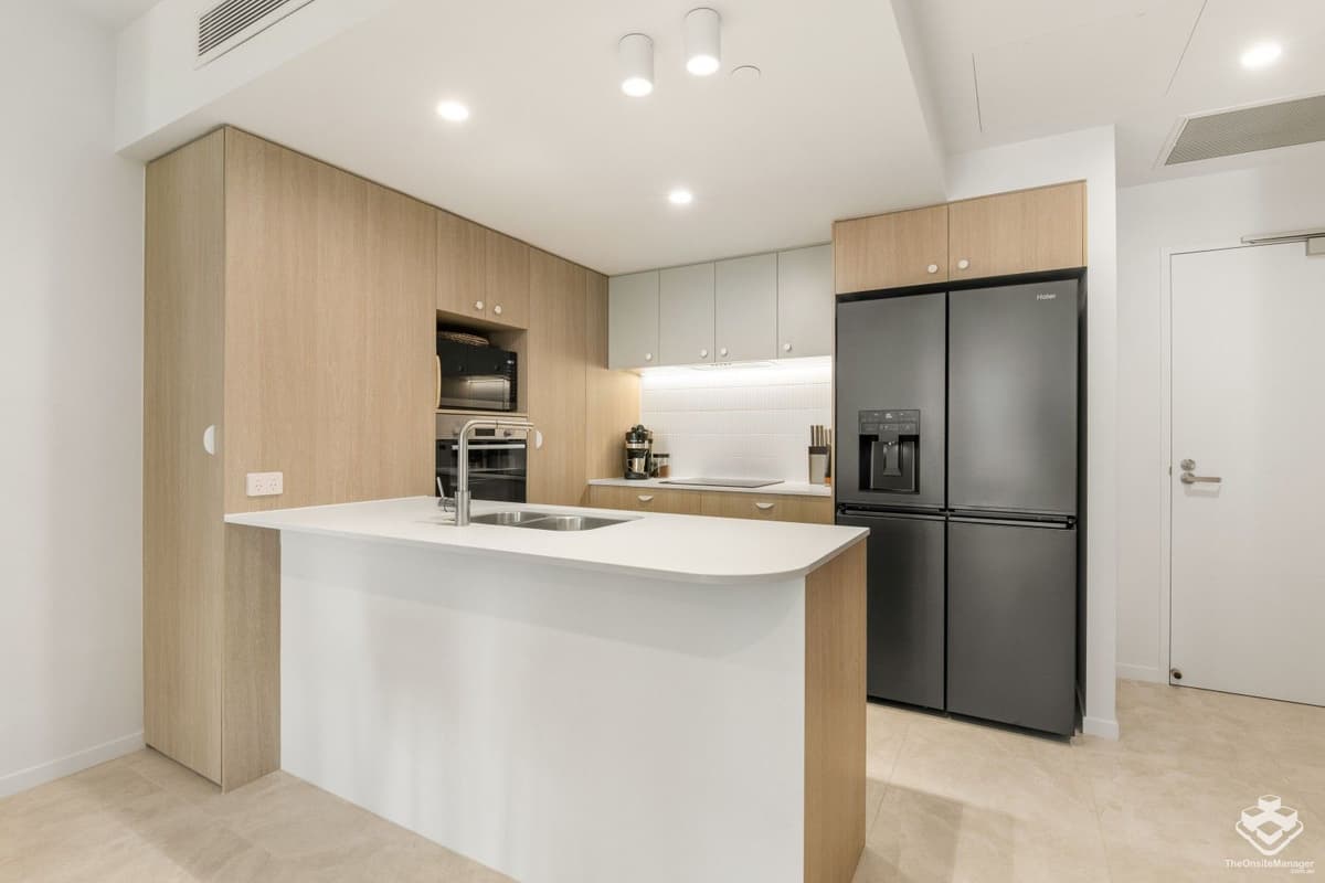 1201/10 Flora Street, Stones Corner