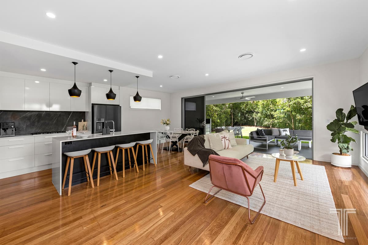 7 Lydford Court, Carindale