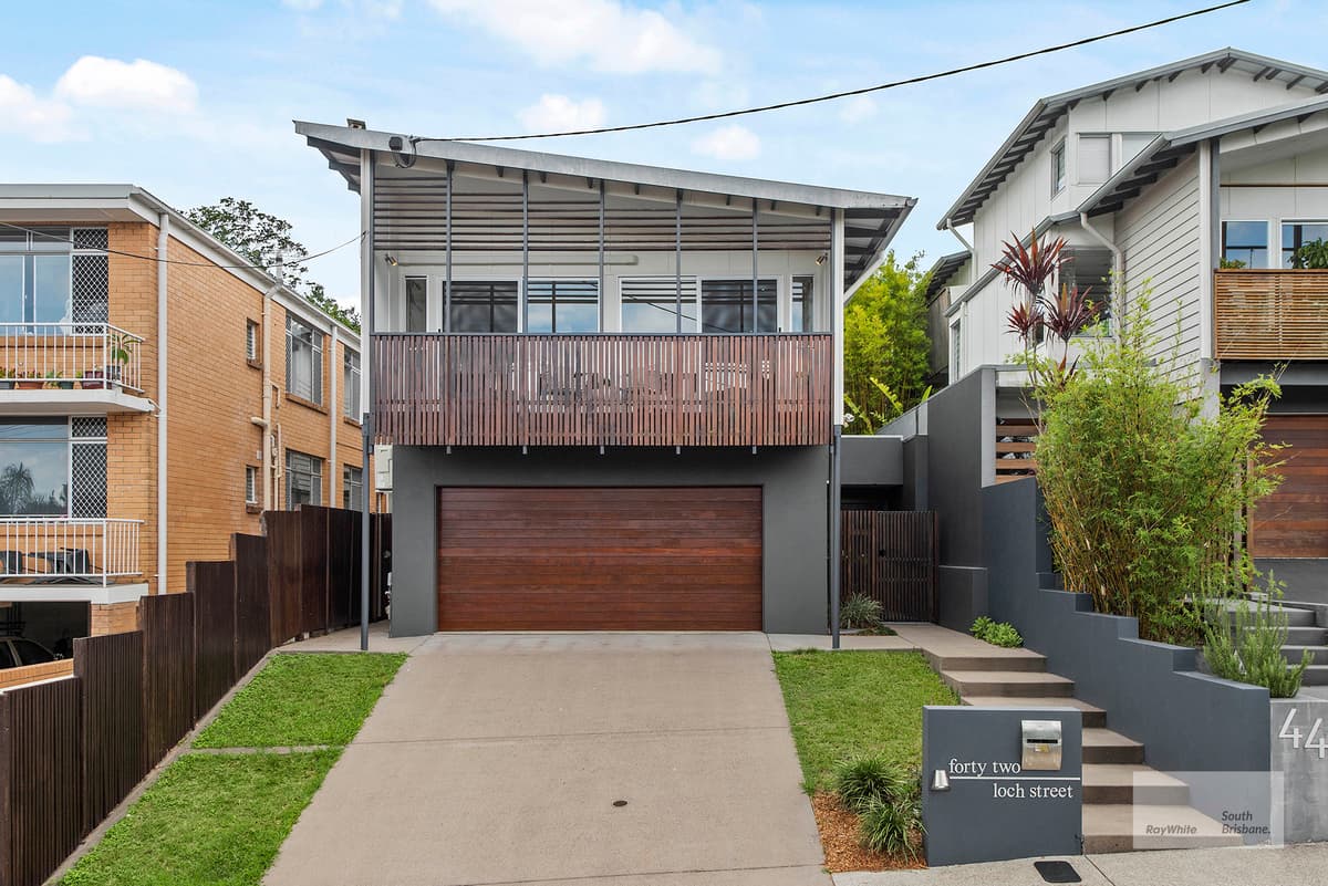 42 Loch Street, West End