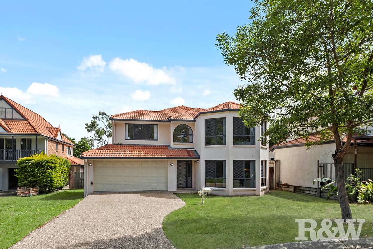 32 Mapleton Crescent, Forest Lake
